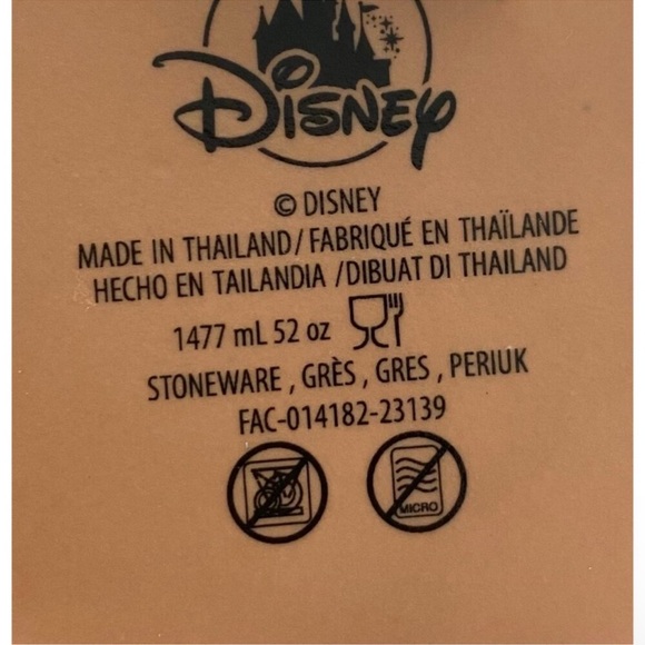 Disney Parks Holiday Seasonal Homestead Collection Mickey Icon 52oz Pitcher New - Picture 3 of 3